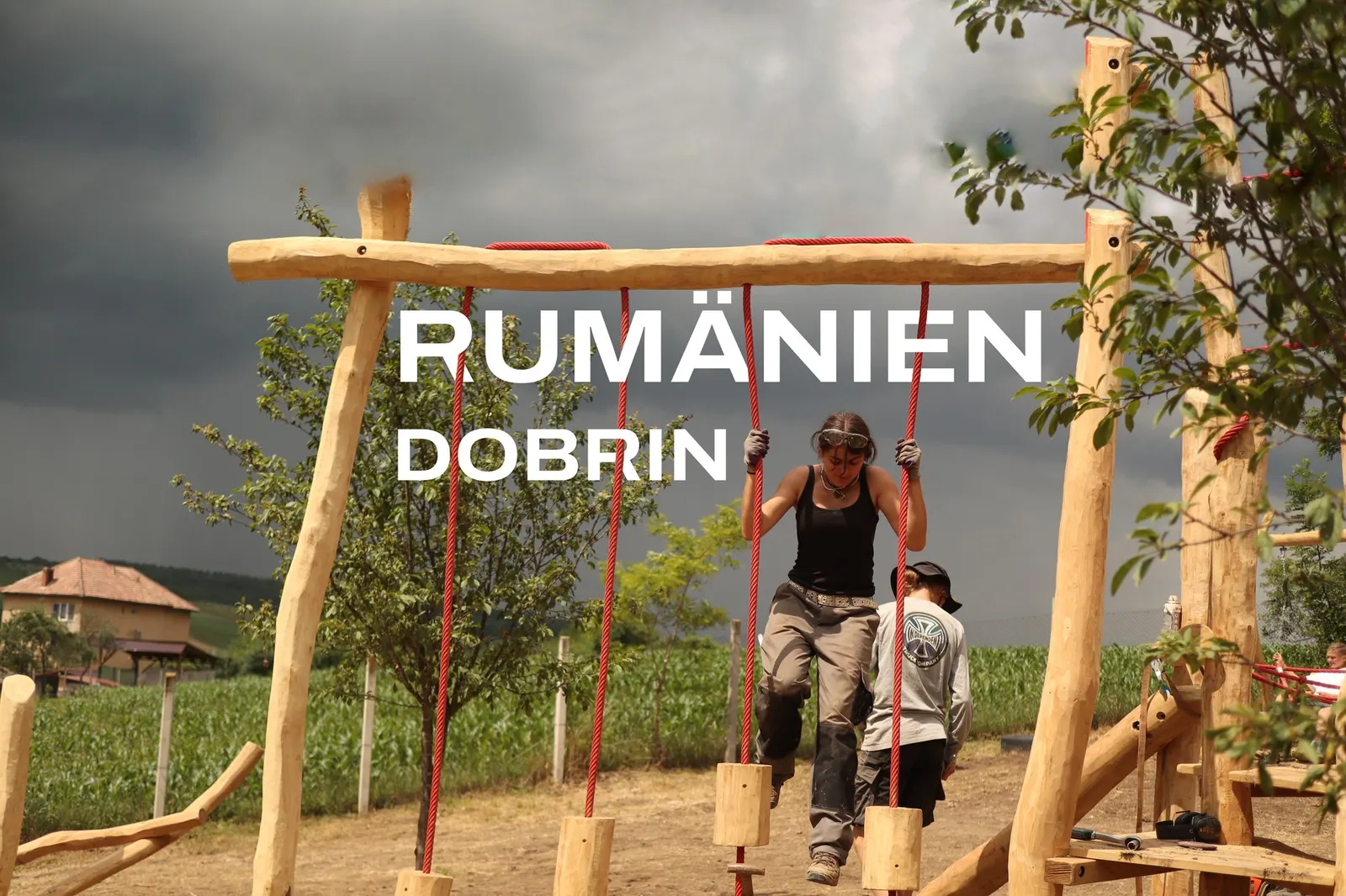 Spielplatz-Projekt in Dobrin, Rumänien